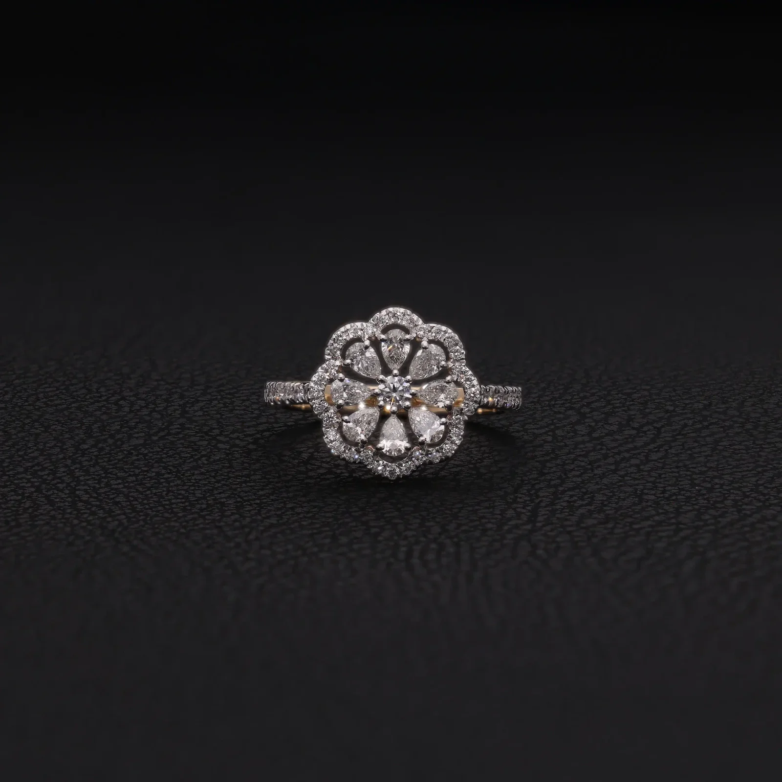 Blooming Ring – lab-grown diamond ring